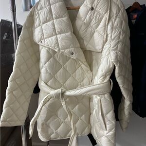 Athleta Women's Quilted White Puffer Jacket